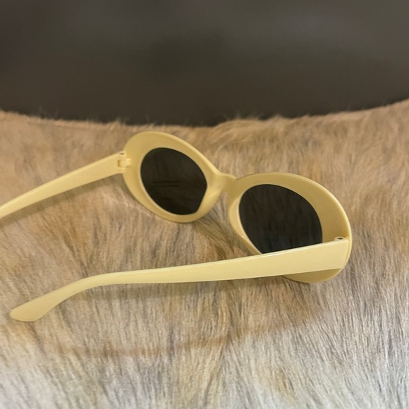 New beige white rounded sunglasses retro style - Picture 9 of 10
